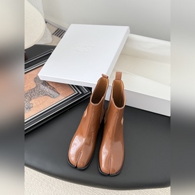 高定品質！Maison Margiela MM6分趾短靴 Tabi 意産植鞣羊皮