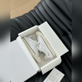 MaisonMargiela MM6今年最好看的休閑鞋 視覺上沒有其他休閑鞋那