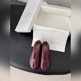 高定品質！Maison Margiela MM6分趾鞋 Tabi 意産植鞣羊皮！