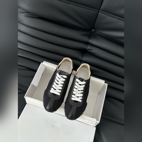 高定品質！maison margiela mm6全新德訓鞋！ 經典款閉眼入，高品
