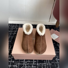代購級 MiuMiu 缪缪 25ss秋冬走秀款 羊毛小短靴雪地靴毛毛鞋 經常出