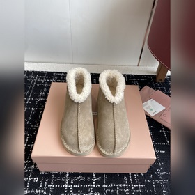代購級 MiuMiu 缪缪 25ss秋冬走秀款 羊毛小短靴雪地靴毛毛鞋 經常出