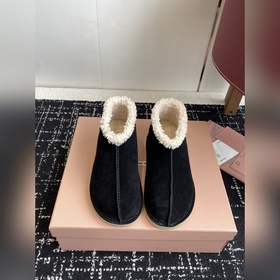 代購級 MiuMiu 缪缪 25ss秋冬走秀款 羊毛小短靴雪地靴毛毛鞋 經常出