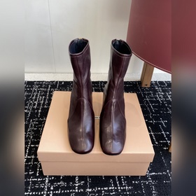代購級 Miu miu 25ss 彈力 短靴 秋冬走秀新款短靴！ 今年最值得入