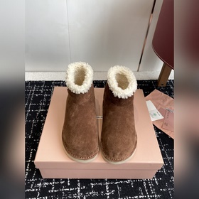 代購級 MiuMiu 缪缪 25ss秋冬走秀款 羊毛小短靴雪地靴毛毛鞋 經常出