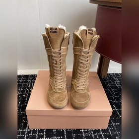 代購級 Miu Miu 25ss 春夏新款走秀MiuMiu 德訓 拳擊靴 秀場