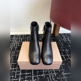 代購級 MiuMiu缪缪秋冬最新款複古擦色 短靴 超多明星時尚博主種草 當下最