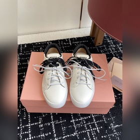 代購級 Miu Miu 25ss 缪缪厚底餅幹底 25ss 春夏新款英倫風系帶