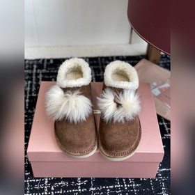代購級 MiuMiu 缪缪 25ss秋冬走秀款 羊毛小短靴雪地靴毛毛鞋 經常出