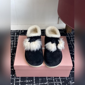 代購級 MiuMiu 缪缪 25ss秋冬走秀款 羊毛小短靴雪地靴毛毛鞋 經常出