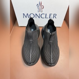Moncler蒙口 男鞋運動鞋，進口飛織面、氯丁橡膠 各種材質拼接打造，鞋面采用