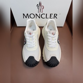 Moncler蒙口 男鞋運動鞋，進口透氣網面、氯丁橡膠 各種材質拼接打造，鞋面采