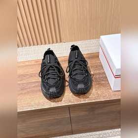 Moncler Trailgrip 蒙口新款男士運動鞋系列 Lite3複古配色，