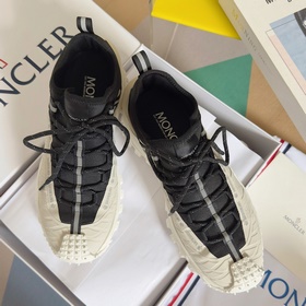 頂級版本：男款 Moncler 盟可睐，蒙口 Trailgrip Apex GT