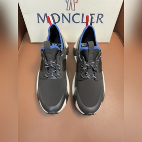 Moncler蒙口男鞋運動鞋，進仁面、氯丁橡膠 各種材質拼接打造，鞋面采用鞋帶和