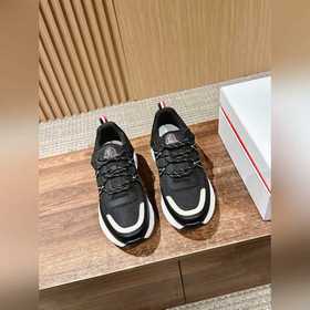 Moncler#蒙口休閑運動男鞋 舒适度以及顔值爆表！老鐵們這款真的可以閉眼入~