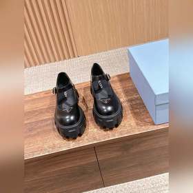PRADA 普拉達新款厚底瑪麗珍單鞋 複古時髦前衛的輪齒厚底鞋底搭配牛皮鞋面讓
