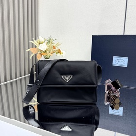 [頂級原單]2026春季新款小號尼龍單肩包1BD313 混搭理念貫穿于Prada
