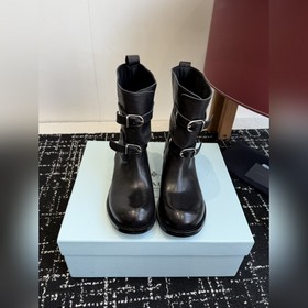 代購級 Prada普拉達 25ss 秋冬 複古西部牛仔靴 時尚機車馬丁靴，獨到