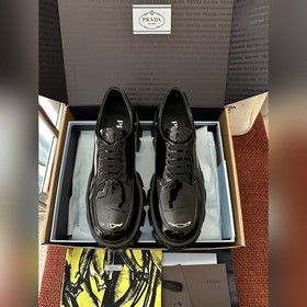 PRADA經典Monolith系列齒輪系帶厚底鞋 原版購入代購級别 -漆皮 材質