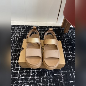 代購級 UGG 25ss 厚底 涼鞋 可調節鞋面束帶，設計方便穿脫雙層高密度泡棉