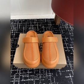代購級 UGG25ss 新款 勃肯 包頭拖 這個品牌我就心動了 代購找很久才買