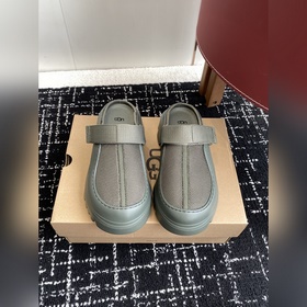 代購級 UGG25ss 新款 勃肯 包頭拖 這個品牌我就心動了 代購找很久才買