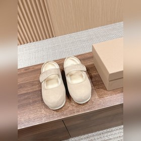 UGG#油叽叽秋冬新款羊毛瑪麗珍娃娃鞋、可可愛愛、萌妹子心頭愛！ 款式新穎别緻