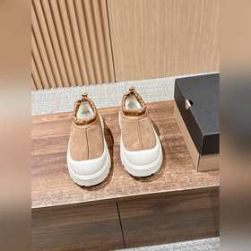 UGG 油叽叽紐姆防水系列男女同款穿上它和最愛的他 UGG Tasman We