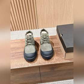 UGG 油叽叽紐姆防水系列男女同款穿上它和最愛的他 UGG Neumel We