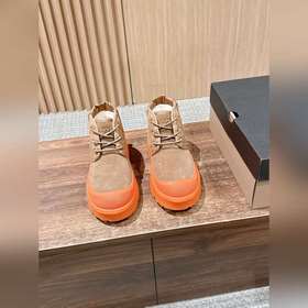 UGG 油叽叽紐姆防水系列男女同款穿上它和最愛的他 UGG Neumel We