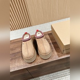 UGG Tazz 油叽叽#秋冬新品 塔茨TAzz厚底拖鞋 新款毛拖采用民族風編織
