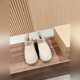 [5cm]UGG#人魚系列 火遍全球時尚圈油叽叽雪地靴系列 厚底超爆 封寒冬刷星