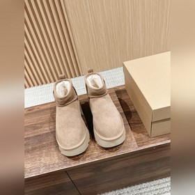 [7cm]UGG#人魚系列 火遍全球時尚圈油叽叽雪地靴系列 厚底超爆 封寒冬刷星