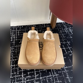 代購級 Ugg 25ss 秋冬 薄底 雪地靴 潮款單品就連明星都要搶着穿呢 周