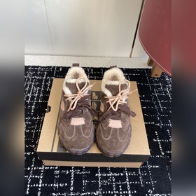 代購級 UGG 25ss 秋冬 毛毛 休閑鞋 把我拿捏住了 誰能拒絕冬天的毛絨絨