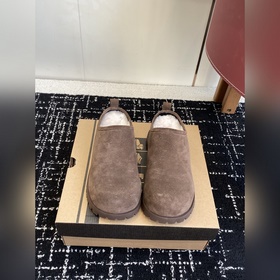 UGG 25ss 秋冬 毛毛米奇 半拖 把我拿捏住了 誰能拒絕冬天的毛絨絨啊！！