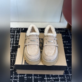 代購級 UGG 25ss 秋冬 毛毛鞋把我拿捏住了 誰能拒絕冬天的毛絨絨啊！！