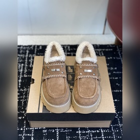 代購級 UGG 25ss 秋冬 毛毛鞋把我拿捏住了 誰能拒絕冬天的毛絨絨啊！！