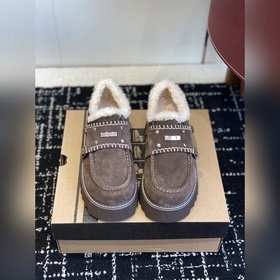 代購級 UGG 25ss 秋冬 毛毛鞋把我拿捏住了 誰能拒絕冬天的毛絨絨啊！！