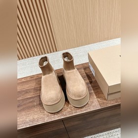 UGG 油叽叽新款迪普靴，短款mini靴！ 原廠材料1.5厚度彈力布，拉鍊設計方