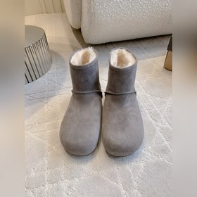 UGG新款羊毛保暖雪地靴 超級厚實保暖 經典百搭款 鞋面牛反絨 内裡墊腳進口澳洲