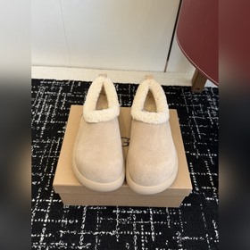 代購級 Ugg 單鞋韓裡韓氣超火新款小土豆雪地靴跟鞋來啦！加厚的大底讓你踩在雪地