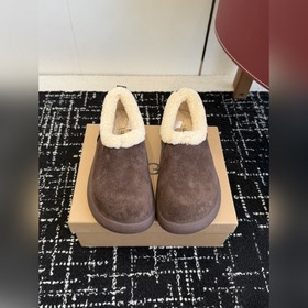 代購級 Ugg 單鞋韓裡韓氣超火新款小土豆雪地靴跟鞋來啦！加厚的大底讓你踩在雪地