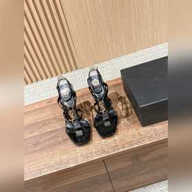 Saint Laurent 聖羅蘭一字環帶logo銜接高跟涼鞋 上腳絕美的ys
