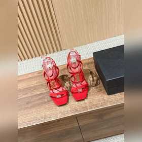 Saint Laurent 聖羅蘭一字環帶logo銜接高跟涼鞋 上腳絕美的ys