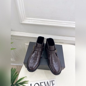 Saint Laurent 聖羅蘭 2026秋冬新品 SYL 鳗魚皮英倫風短靴