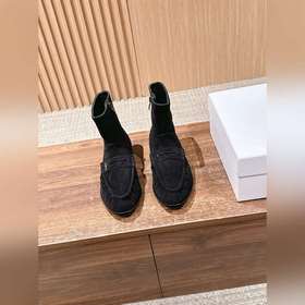 Saint Laurent 聖羅蘭字母褶皺邊樂福短靴 當樂福慵懶基因邂逅短靴的利