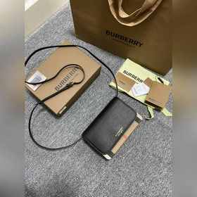 [皮肩帶]型號：1441。Burberry 巴寶莉兩用小肩包手包兩用 内置卡位