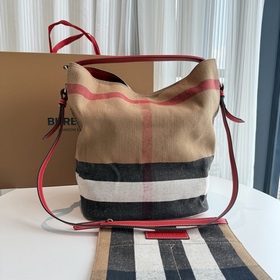 星款撞色 Burberry 巴寶莉黃麻帆布Hobo包，皮質肩背帶，可拆式皮質斜背